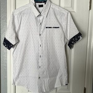 7 Diamond Men’s Medium Button Down